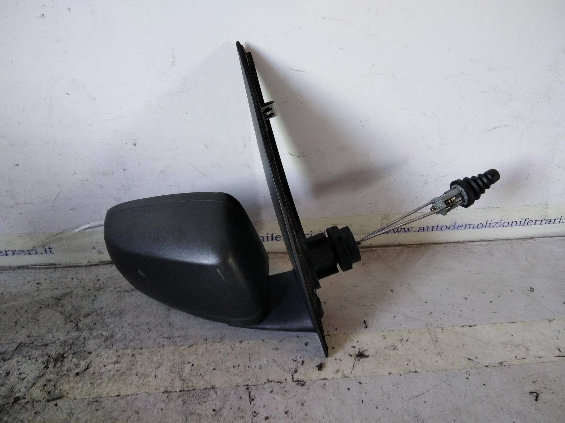 Retrovisore est. dx.